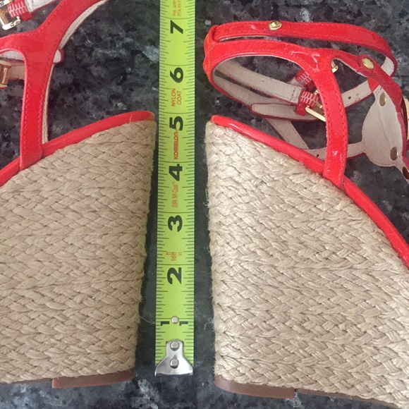 Shoes - Picture 4 of 4